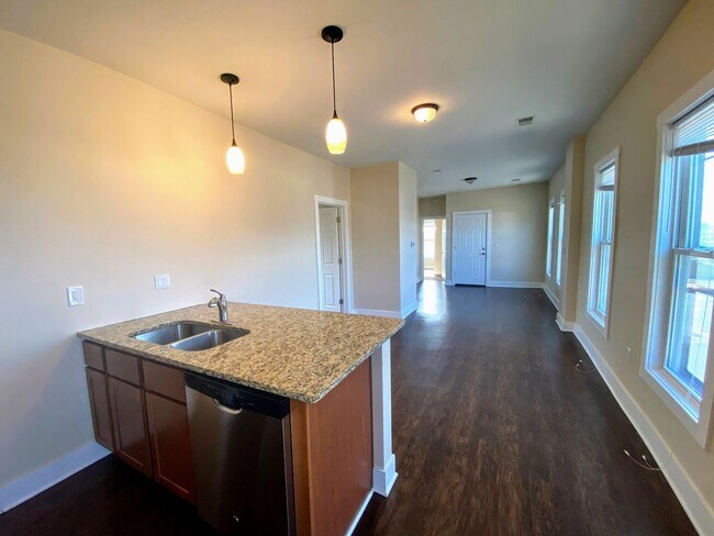 Photo - 1224 Plainfield Ave NE Unit Suite 3