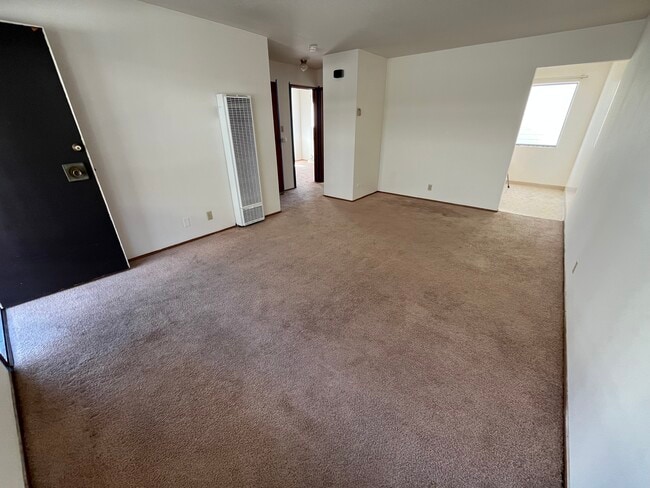 Building Photo - 1822 Francisco St Unit 14 Rental
