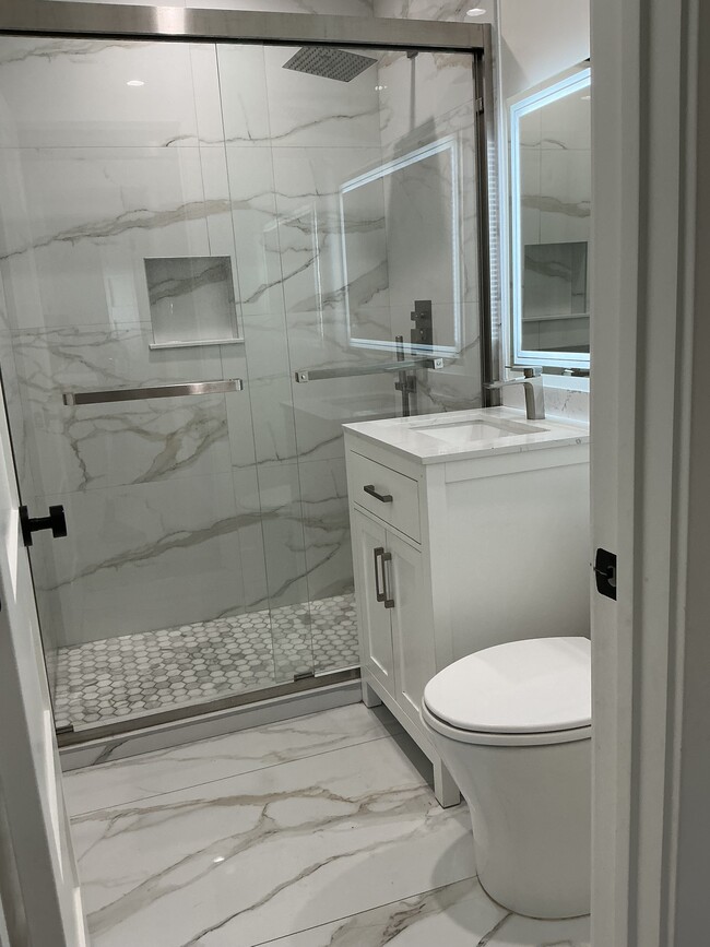 Photo - 8561 Kyle St