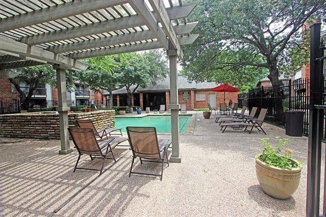 Photo - 18333 Roehampton Dr Condo Unit 1323