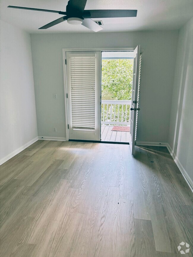 Building Photo - 412 Bradfield Dr Rental