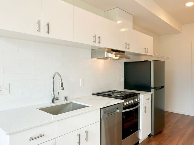 Photo - Vue on Harvard