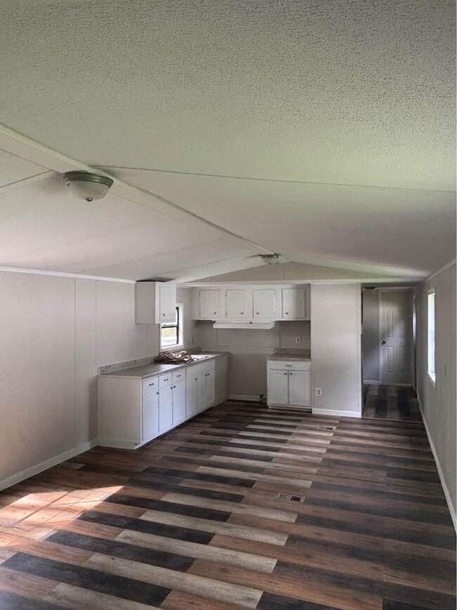 Photo - 103 Amberwood Ln