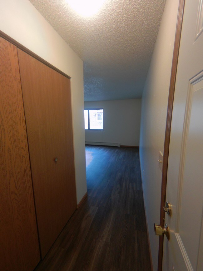 Photo - 650 S Johnson St