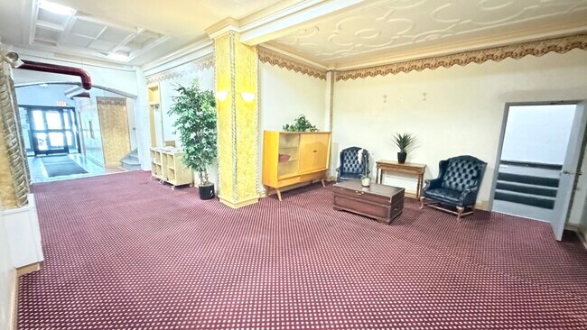 Photo - 839 W Sheridan Rd Unit 419