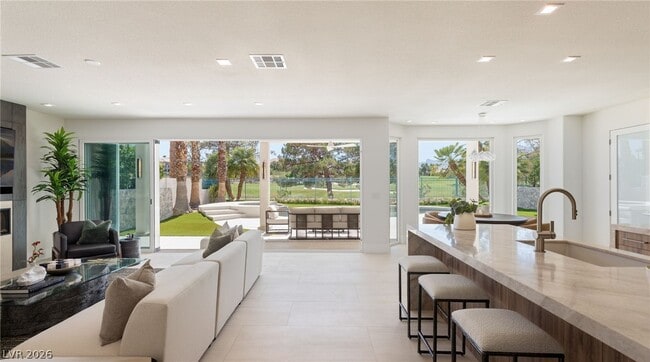 1833 Corta Bella Dr