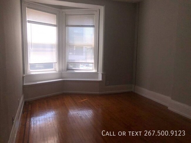Photo - Great Location. Cozy 2 bedrooms.  Walk to ... Unit 2F