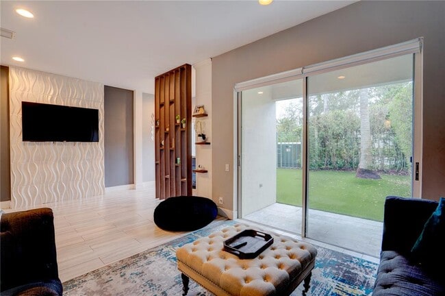 Photo - 1364 Harbor Vw W