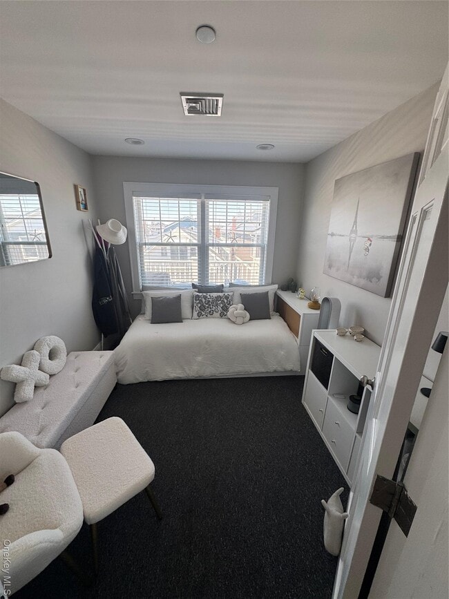 Photo - 102 Florida St