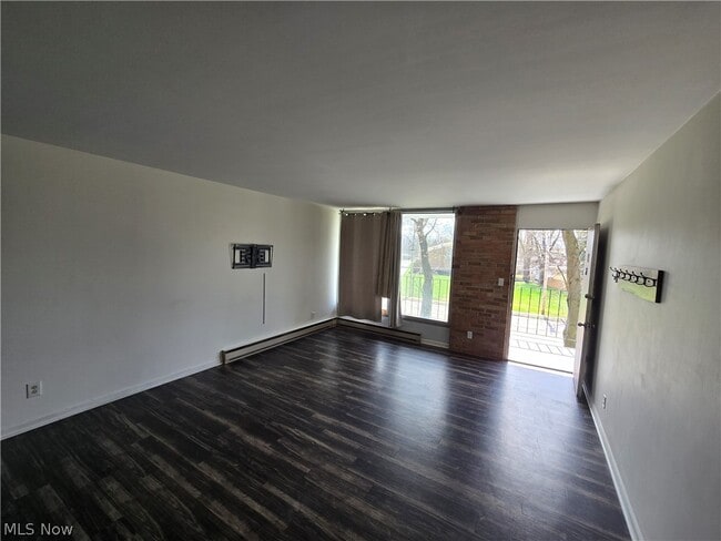 Photo - 2331 E Market St