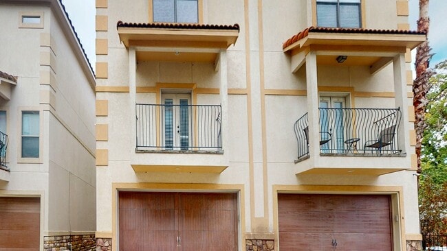 Building Photo - 2540 Prospect St Unit B