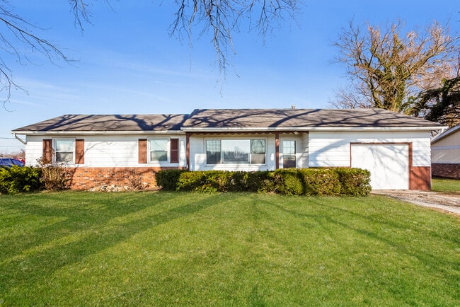 Building Photo - 9050 E 206th St