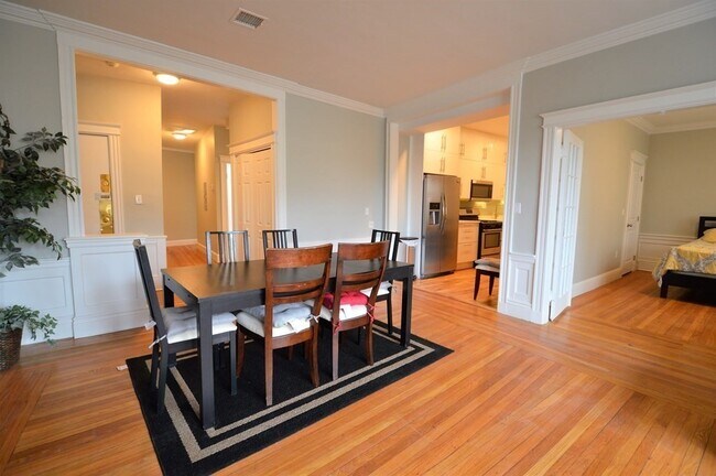 Photo - 1657 Commonwealth Ave