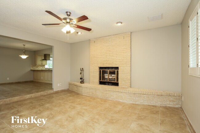 Photo - 11202 N 38th Ave