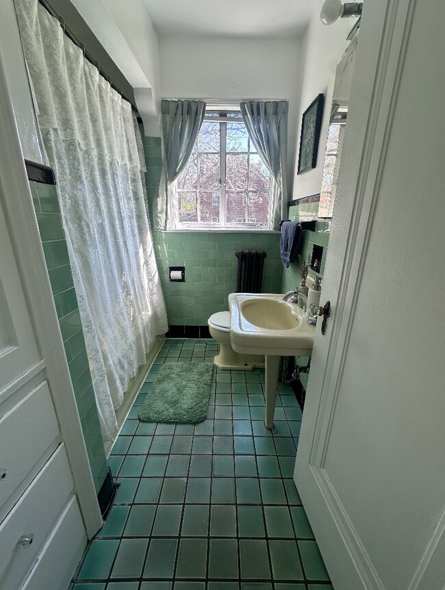 Photo - 555 56th St Unit 1
