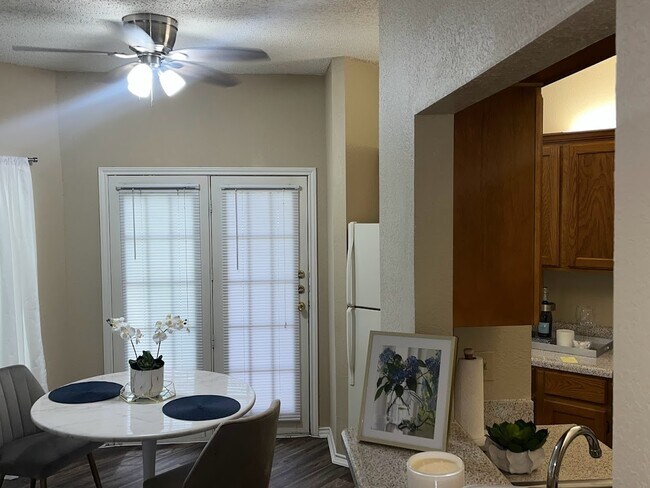 Photo - Waterford on the Green Apartments