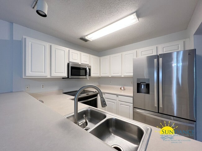 Photo - Spacious 2 Bedroom Townhouse near Hurlburt Field AFB!