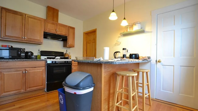 Building Photo - 47 Easton St Unit 1