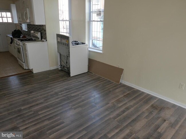 Photo - 4033 Filbert St