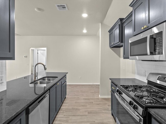 Photo - 12517 NE 36th St