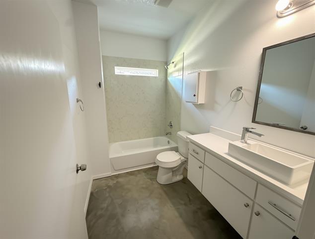 Photo - 221 San Angelo Ave