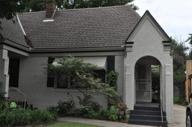 Photo - 2521 NW 12th St