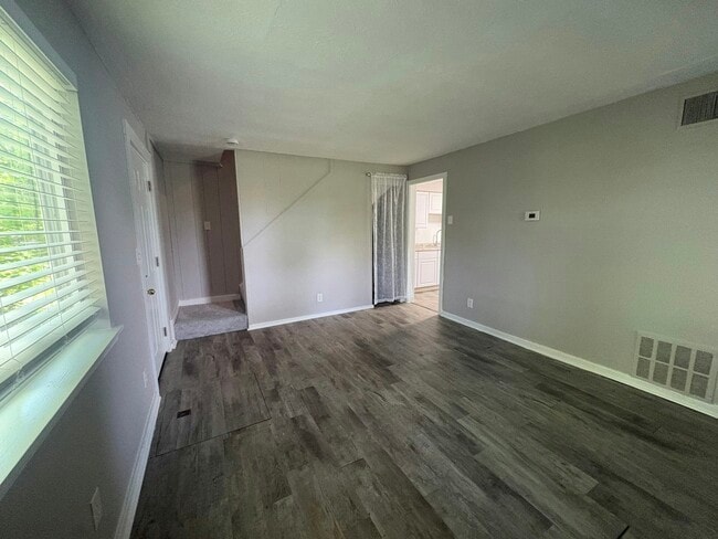 Photo - 33514 Berville Ct