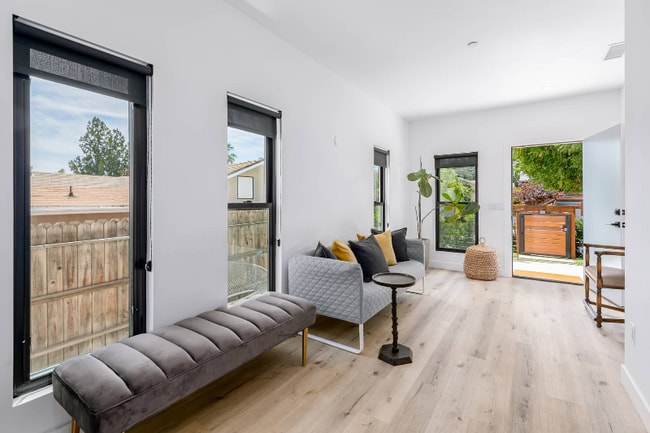 Photo - 5237 Irvington Pl