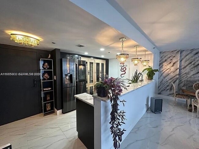 Photo - 7601 E Treasure Dr Unidad 2022