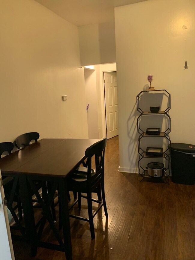 3449 Ward St Unit 1