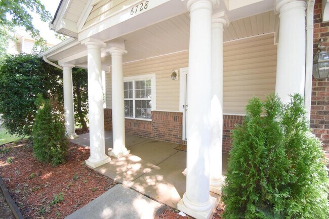 Photo - 6728 Evanton Loch Rd