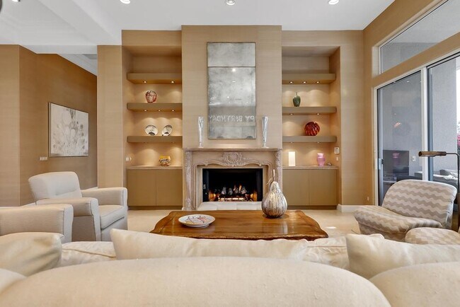 70955 Sunny Ln