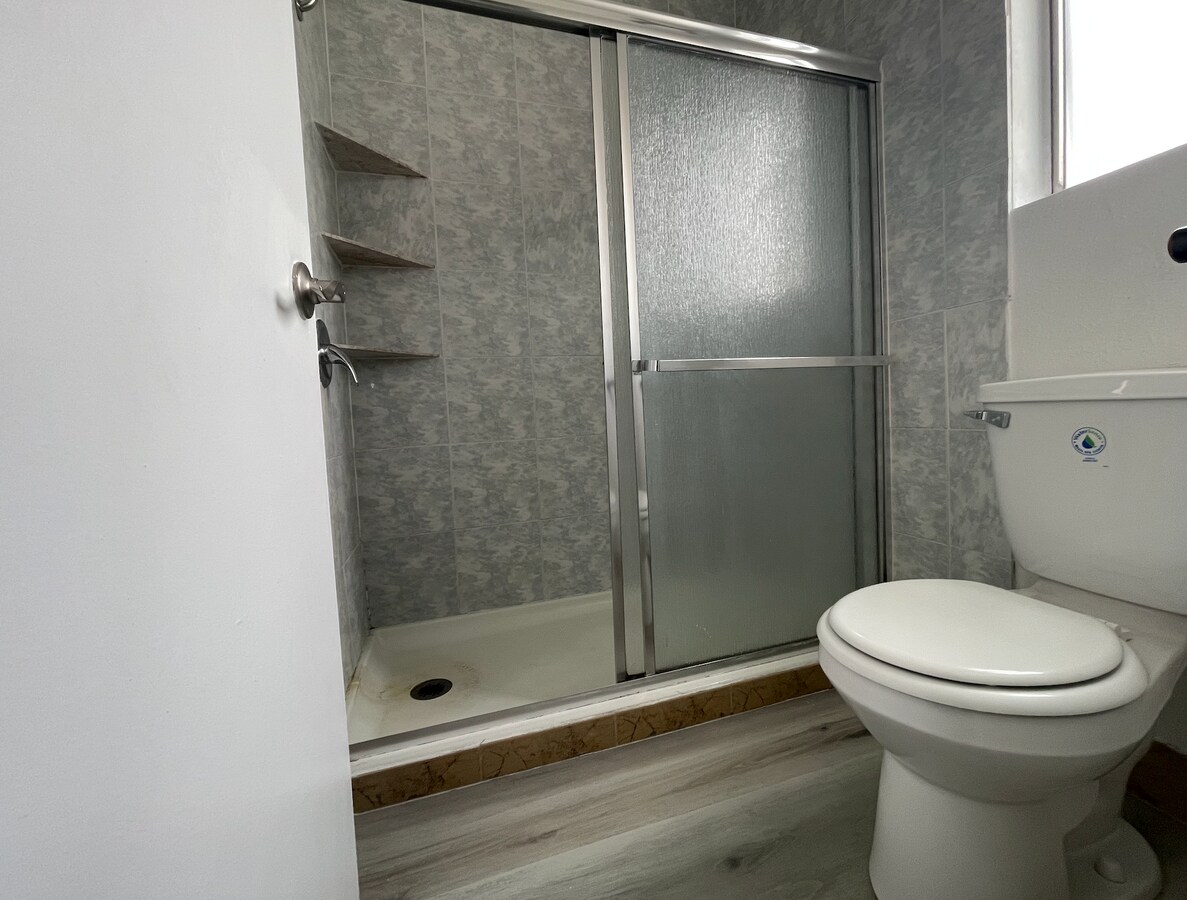 Photo - 6554 La Mirada Ave Unidad 28