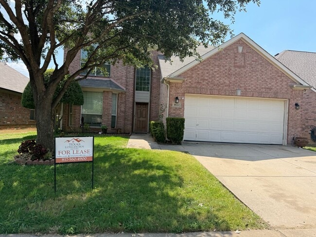 Building Photo - Brick Home 4 bed 3.5 bath 2 car garage