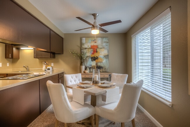 Photo - Oak Hill Apartments