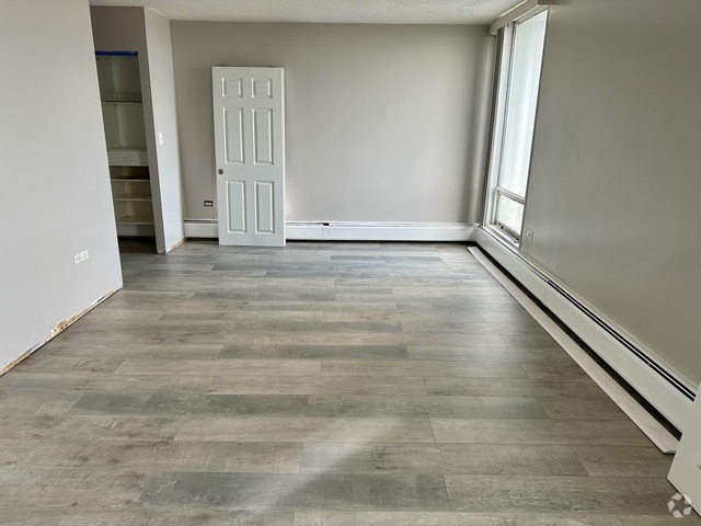Building Photo - 8801 W Golf Rd Unit 11I Rental