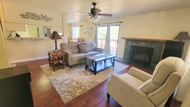 Photo - 3 Bedroom Home with Mountain Views Bordering National Forest