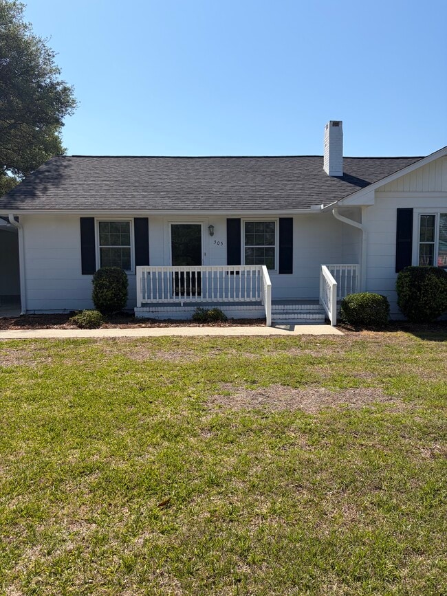 Building Photo - 305 12th Ave