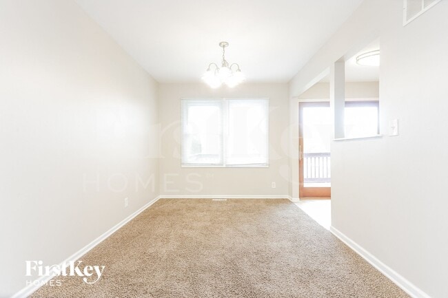 Photo - 1939 Ashwood Ln