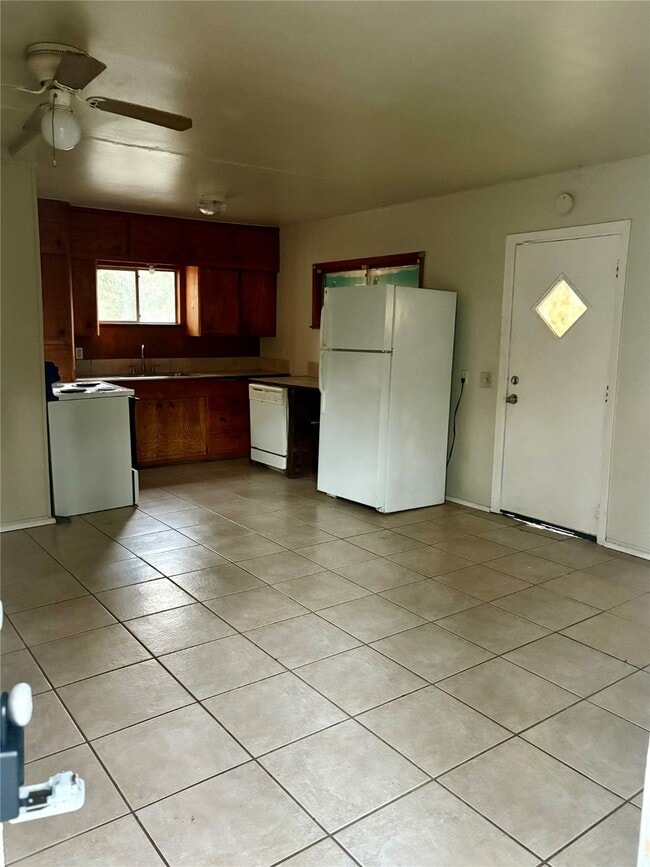 Photo - 5958 Skylane Dr