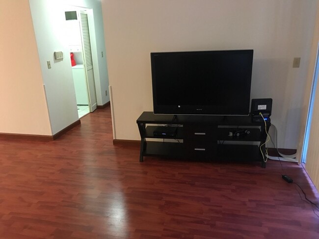 Photo - 1607 Glendon Ave Unit 2