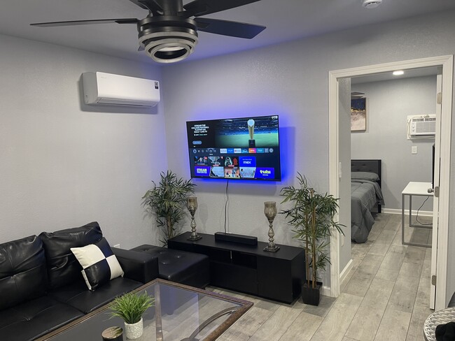 Building Photo - 2529 Crommelin Ave Unit 2533 ADU