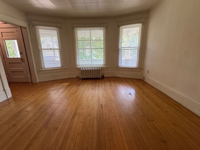 Building Photo - 1818 Madison St Unit #2