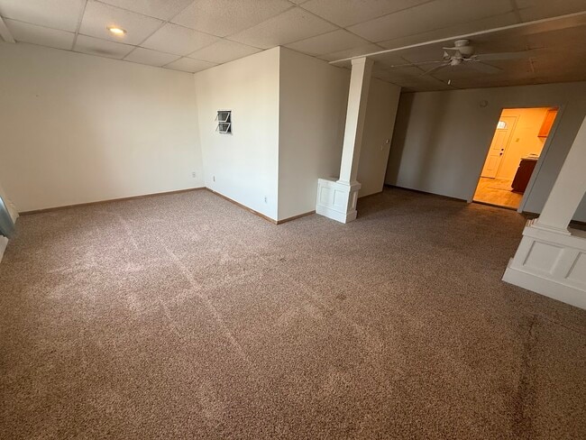 Building Photo - 110 Janesville St Unit #110