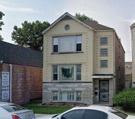 Building Photo - 2823 W 71st St