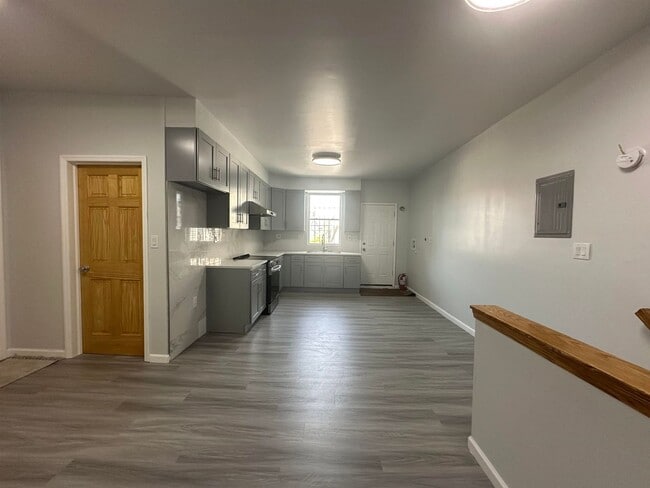 Building Photo - 599 Ocean Ave Unit 2-2 Rental