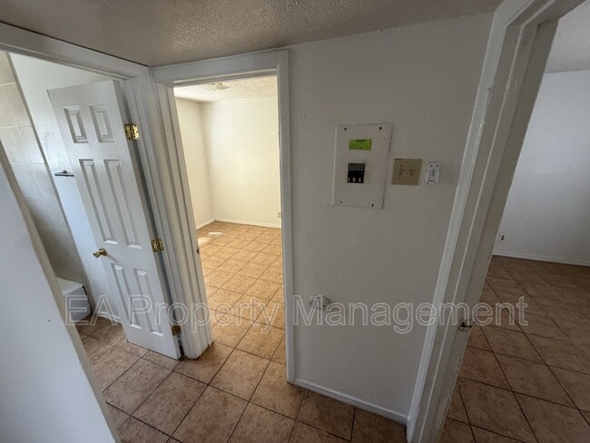 Photo - 3413 Gibson Blvd SE