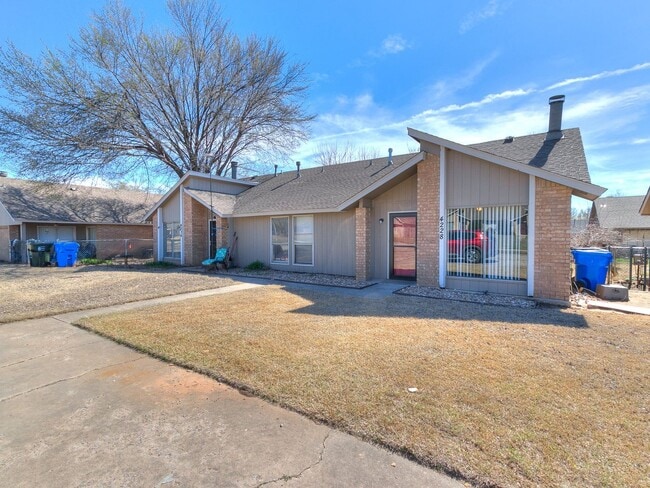 Photo - Charming West Norman Duplex