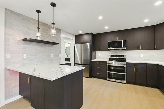 Building Photo - 5150 S Creston St Rental