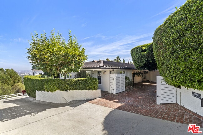 Photo - 9881 Beverly Grove Dr
